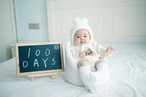 舞钢宝宝喝奶哭闹 舞钢宝宝喝奶哭闹